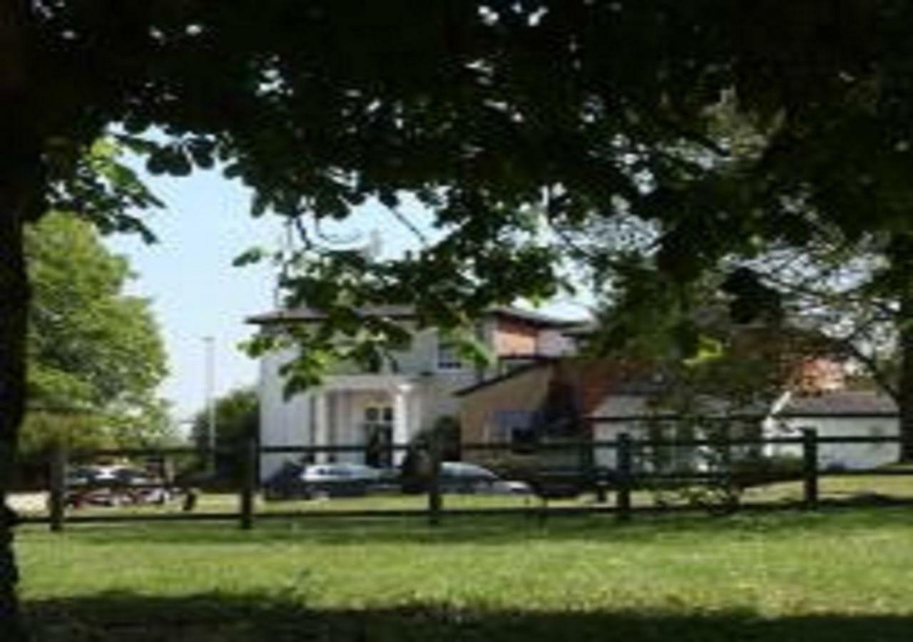 Best Western Gatehouse Hotel Ipswich Exterior photo